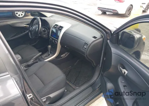 2009 Toyota Corolla S z USA, uszkodzony, nr VIN 1NXBU40E49Z003971